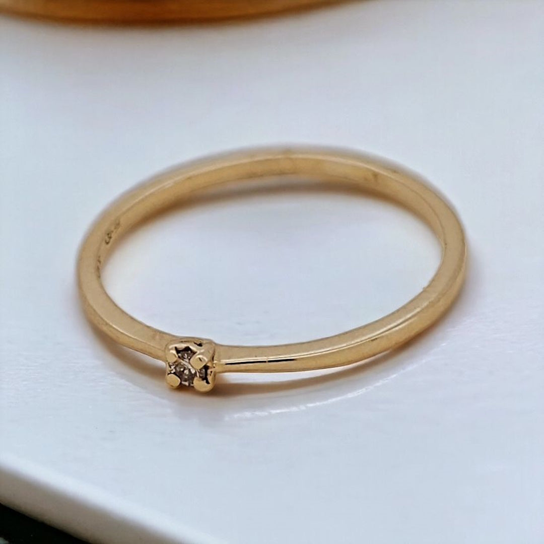 SOLITARIO ORO 14K AMARILLO CON DIAMANTE